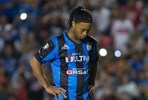 Ronaldinho_falla