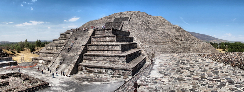 Pan-Piramide-de-la-Luna-1.1-hdr