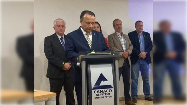 Entre señalamientos y retrasos eligen a nuevo presidente de Canaco