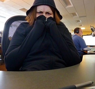  ¿Por qué las mujeres sienten más frío en la oficina?