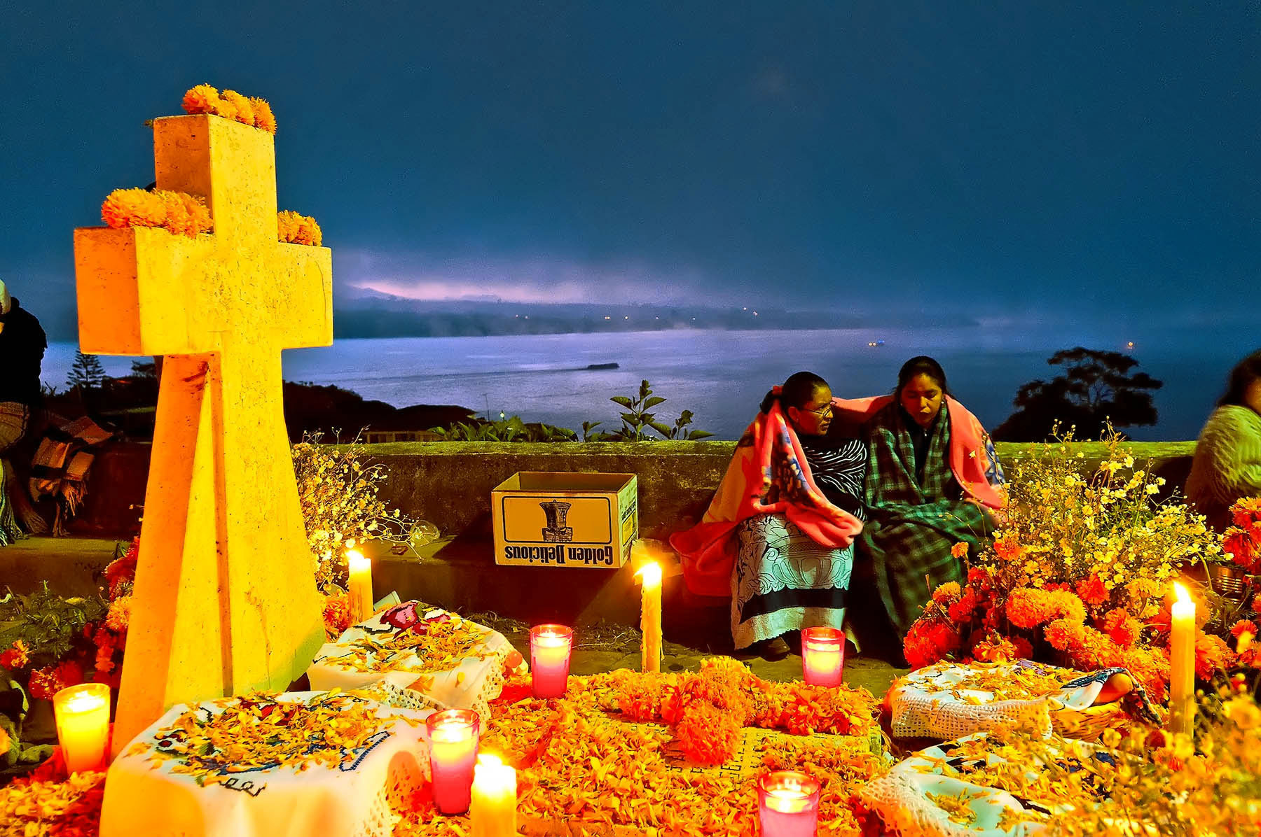 Noche de muertos en Michoacán; una celebración para vivirla Astrolabio
