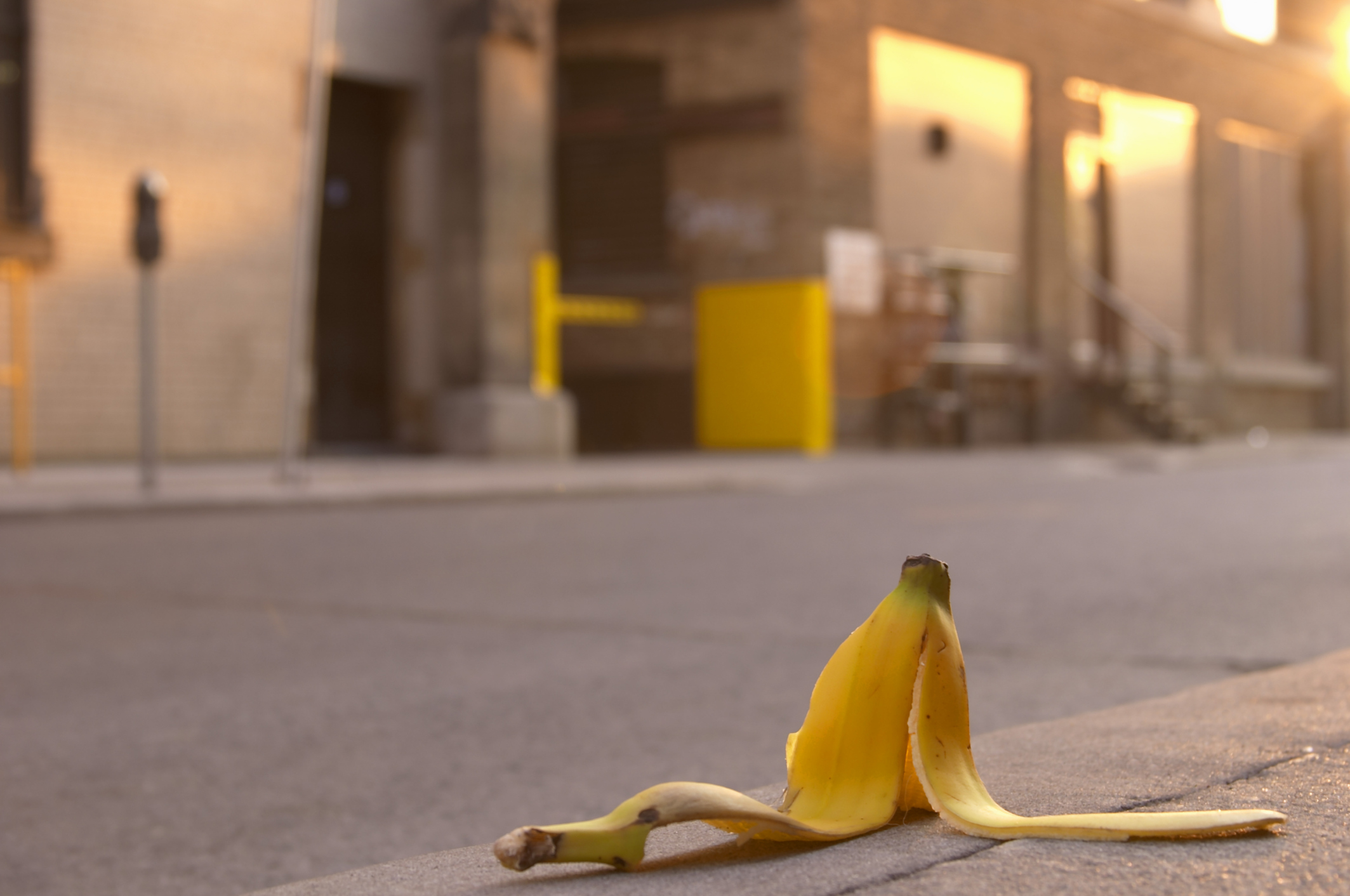  ‘Banana Peel Challenge’ el nuevo reto sin sentido de Internet