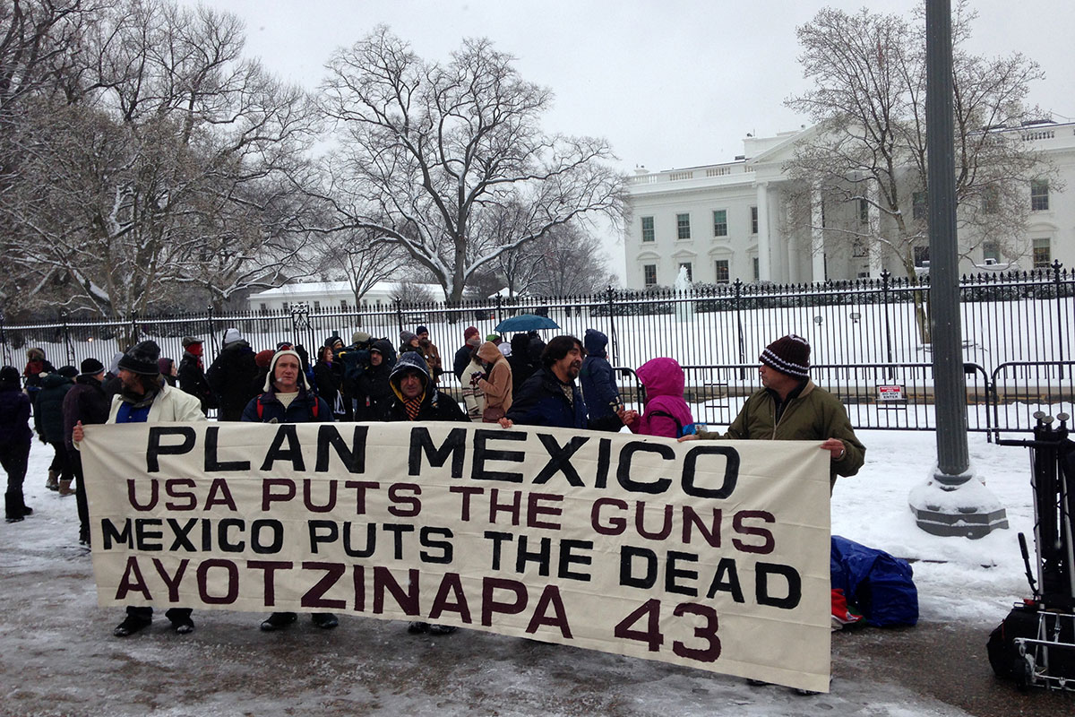  Ayotzinapa: NYT publica duro editorial contra gobierno mexicano