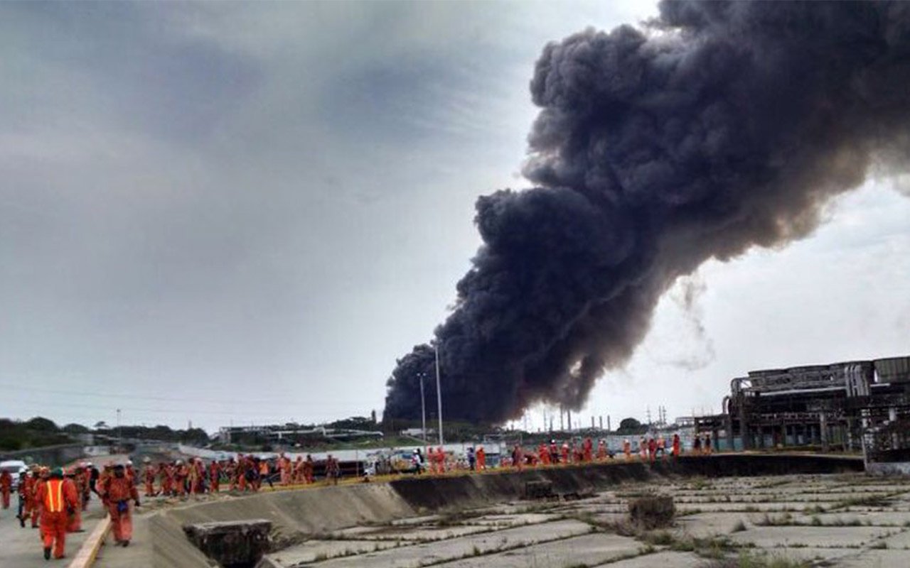  Explosión en Coatzacoalcos, la más trágica en Pemex desde 2013