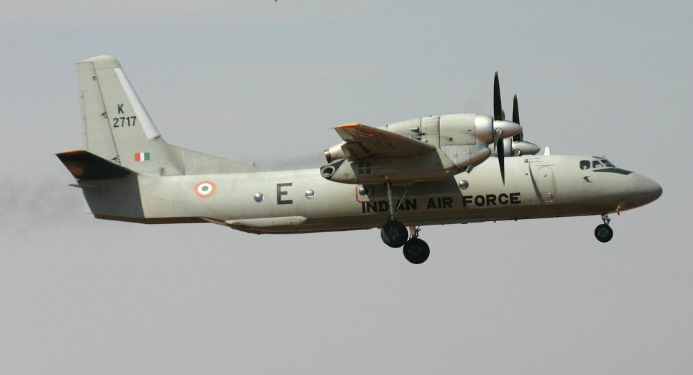  Desaparece avión indio con 29 personas a bordo