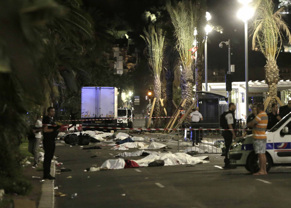  Aumenta a 85 número de fallecidos por ataque en Niza