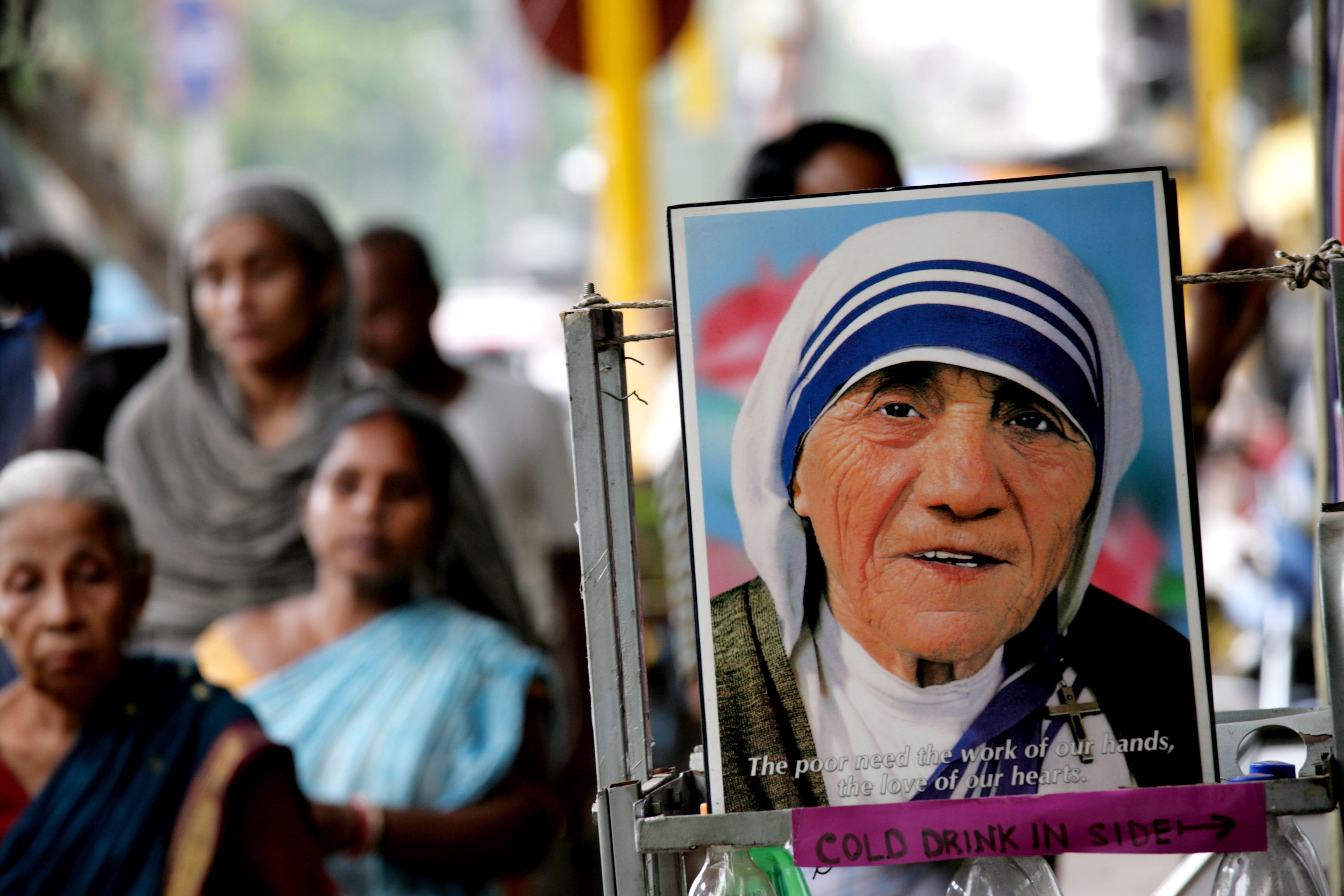  Miles llegan al Vaticano por canonización de Madre Teresa de Calcuta