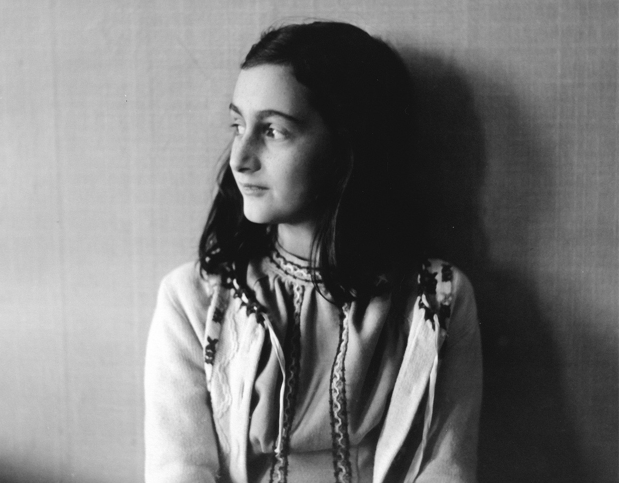  Subastan poema de Ana Frank