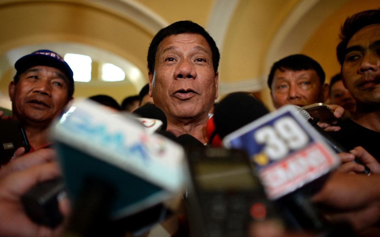  Presidente de Filipinas confiesa asesinatos; podría ser destituido
