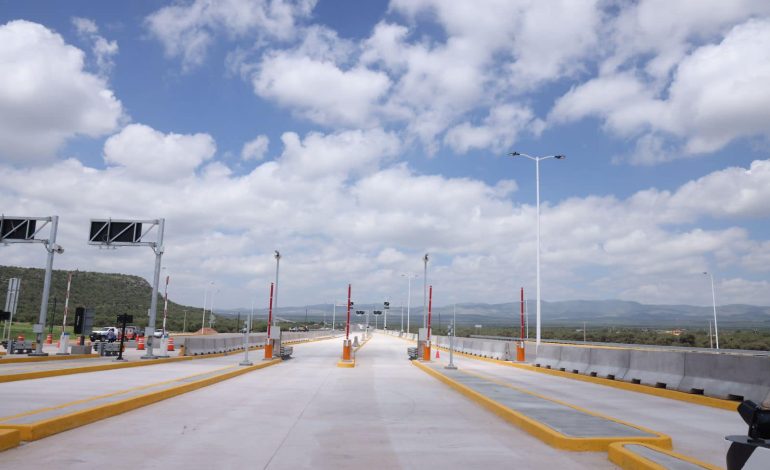  Anuncia Gallardo nueva autopista SLP-Matehuala