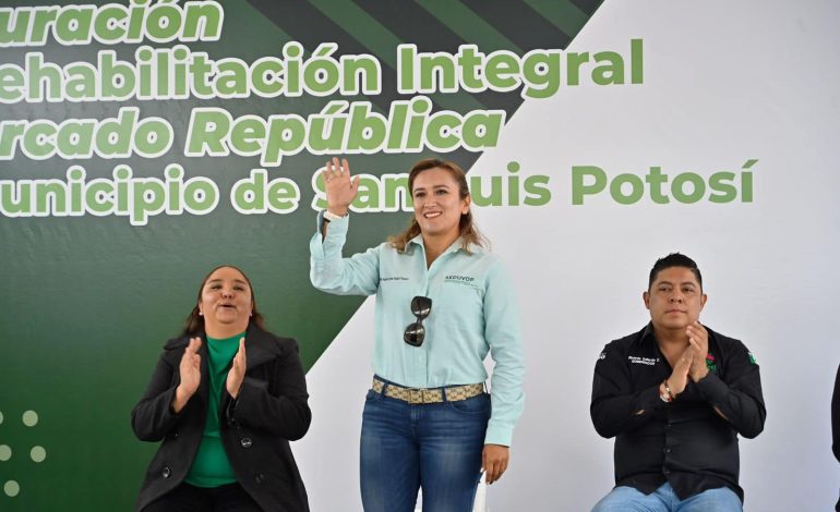  (VIDEO) Titular de Seduvop huye de la prensa… otra vez