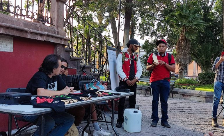  Jóvenes de comunidades en Villa de Arriaga realizan taller para elaboración de bioinsumos