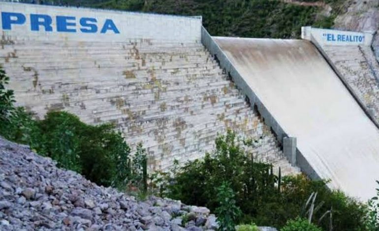  Galindo critica demoras en reparación de la presa El Realito