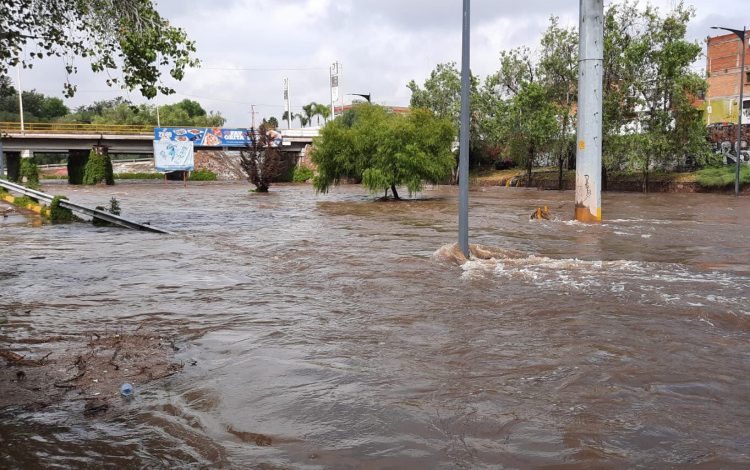  Hasta un mes estaría cerrado el tránsito vehicular en el río Santiago