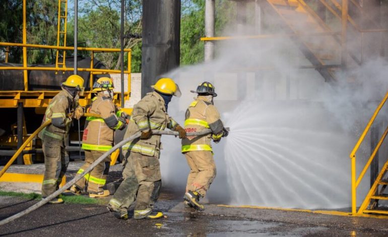  Galindo propone municipalizar los servicios de los bomberos