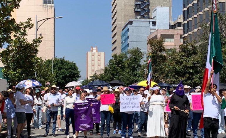  SLP se suma a la marcha contra la reforma al Poder Judicial Federal