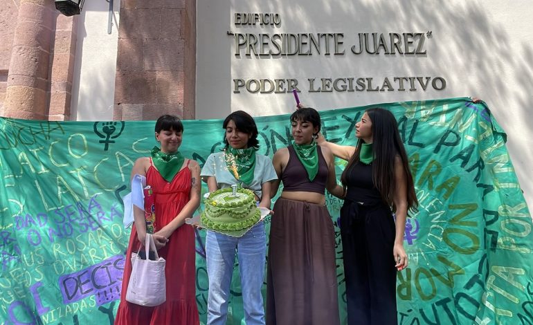  Reclaman colectivas desdén del Congreso para legislar sobre la interrupción legal del embarazo