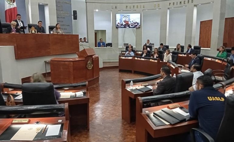  Retraso en el Congreso de SLP: integración de comisiones pendiente