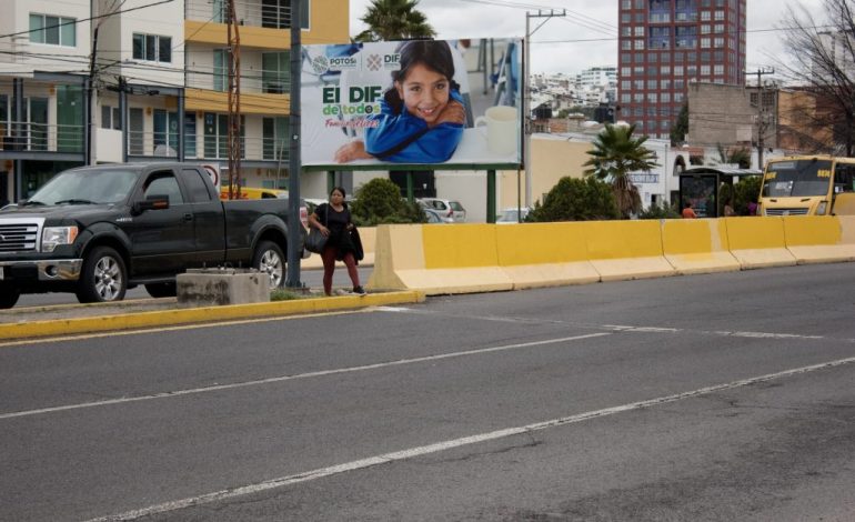  Colectivos de Movilidad proponen alternativas al puente peatonal en Lomas