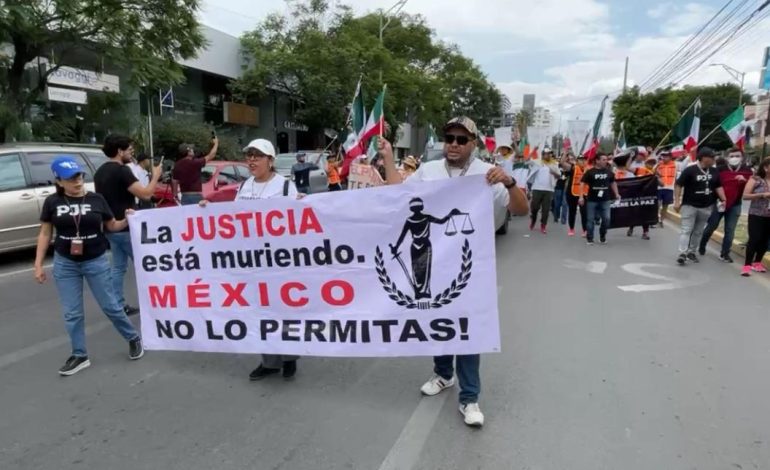  Caravana nacional contra la reforma al Poder Judicial Federal llega a SLP