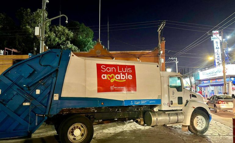  Ayuntamiento de SLP entrega en comodato camiones recolectores a Villa de Pozos