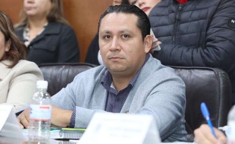  Diputado defiende opacidad del IFSE y condena presuntas irregularidades del Ayuntamiento de SLP