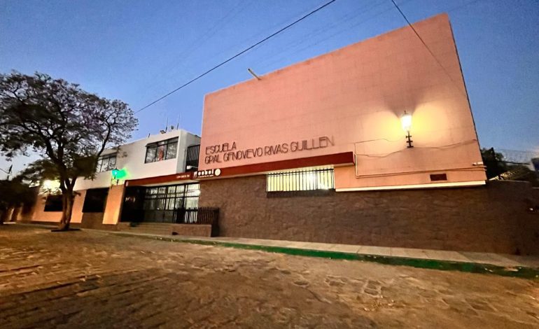  Denuncian corrupción y maltrato en la Primaria General Genovevo Rivas Guillén